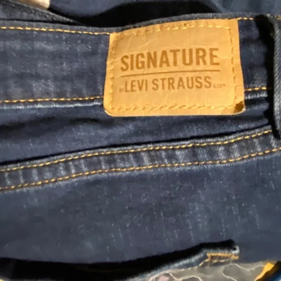 Levi Bermuda Jean shorts - Picture 2 of 6